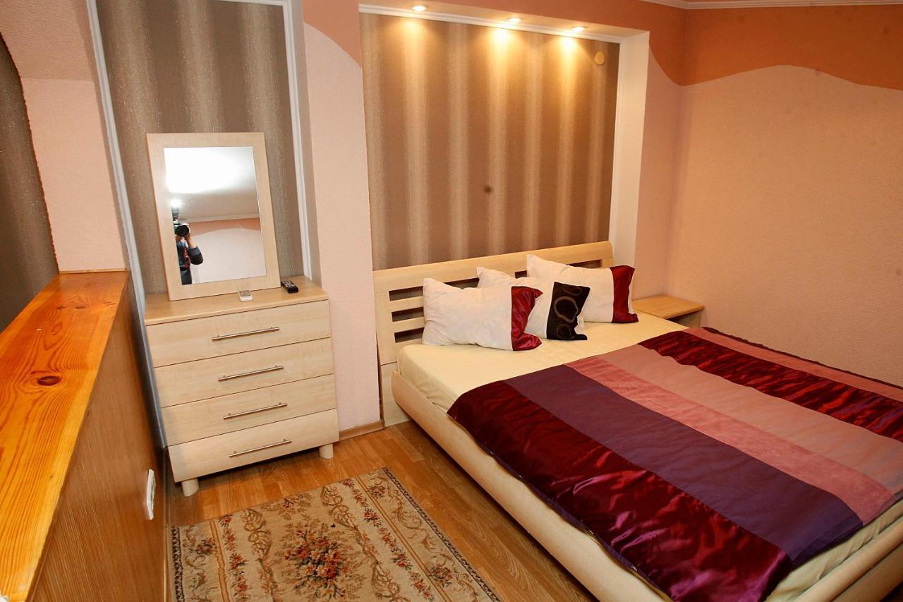 Simfonia Lwiw Apartment Лвив Екстериор снимка