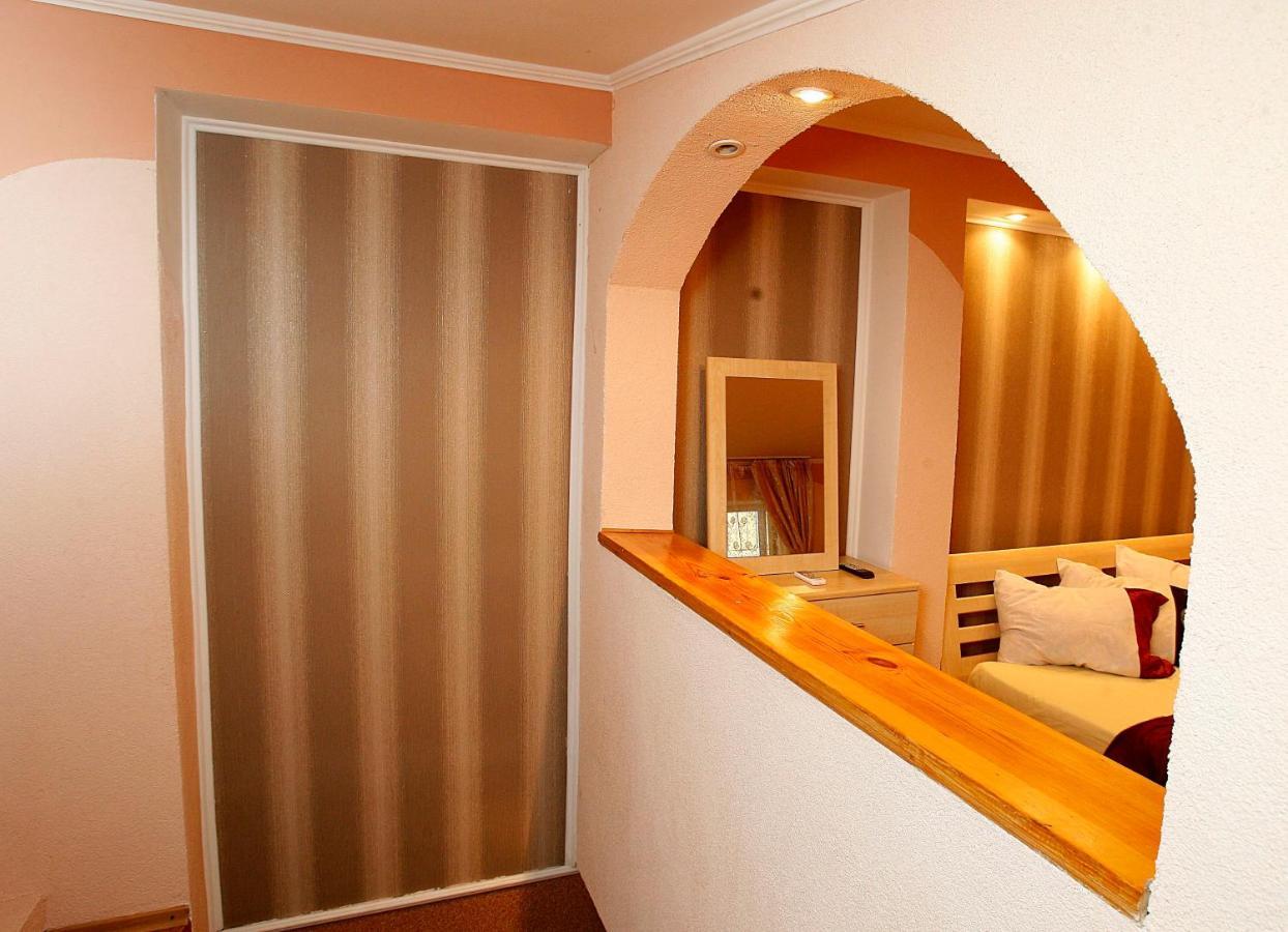 Simfonia Lwiw Apartment Лвив Екстериор снимка